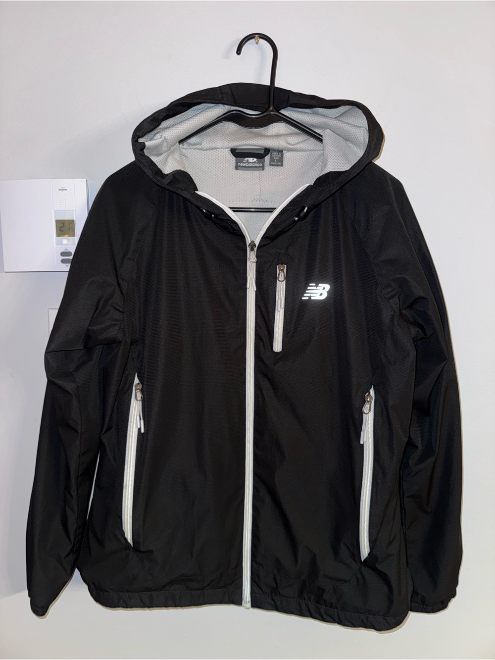 New Balance Women’s Black Hooded Windbreaker Jacket